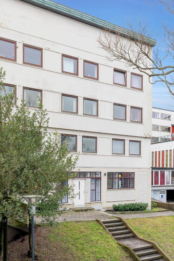 Apartment Stylish With Beautiful Views Of The River, Nearby Kristiansand