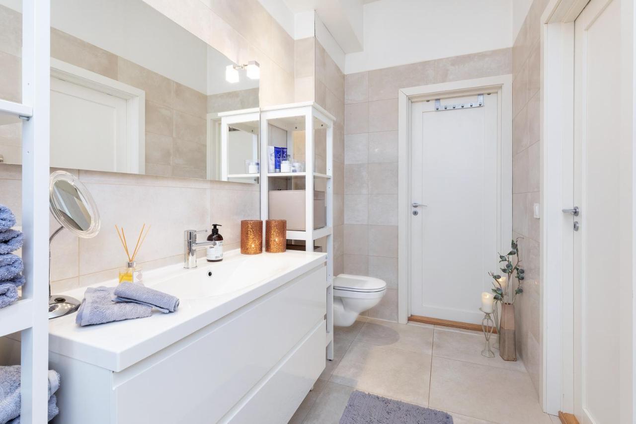 Stylish With Beautiful Views Of The River, Nearby * Kristiansand